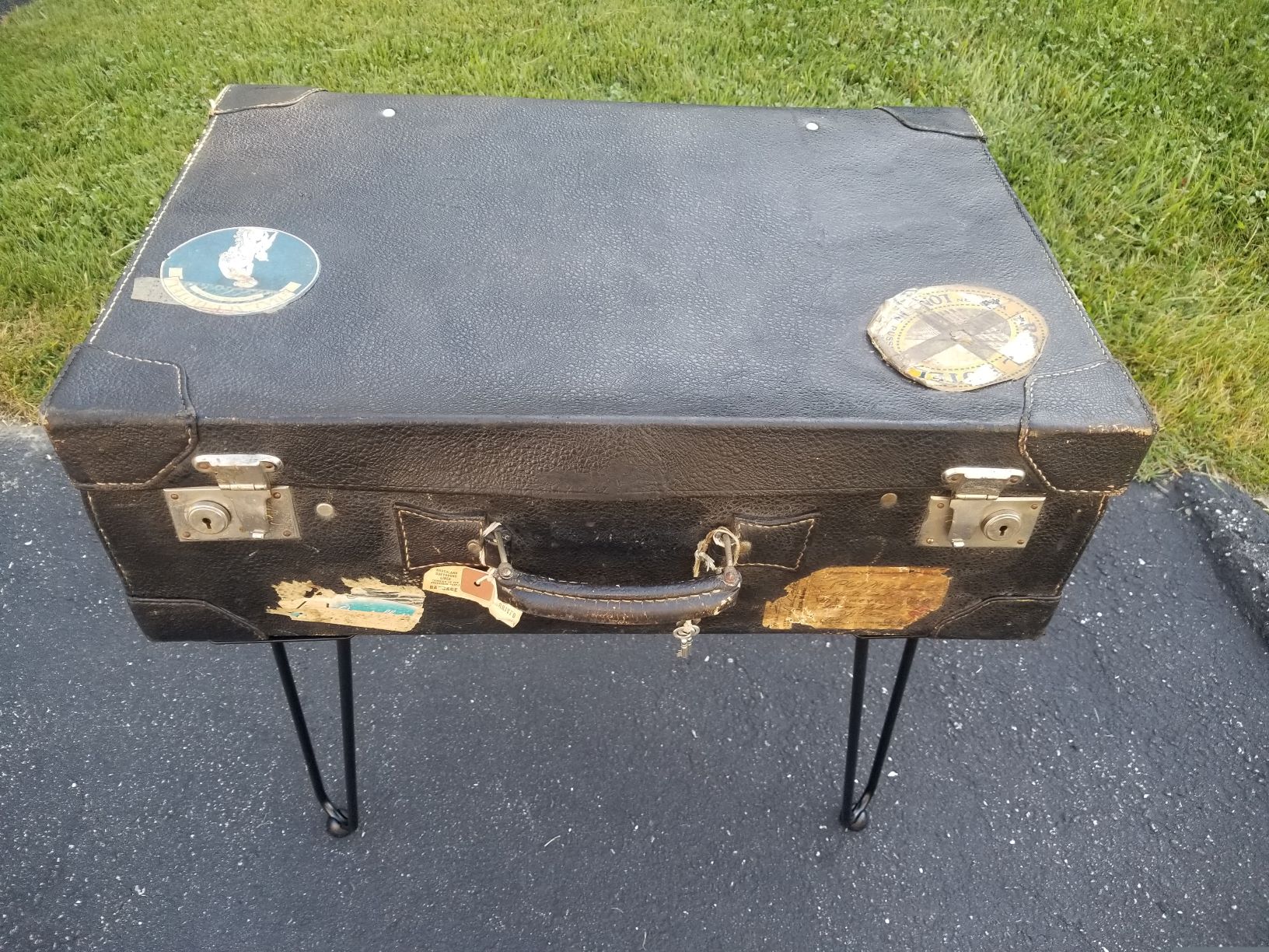 Vintage luggage table front